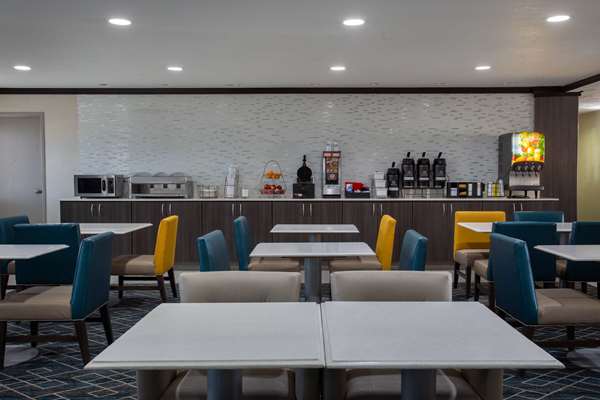  - La Quinta Inn Peru - I-80, Exit 75