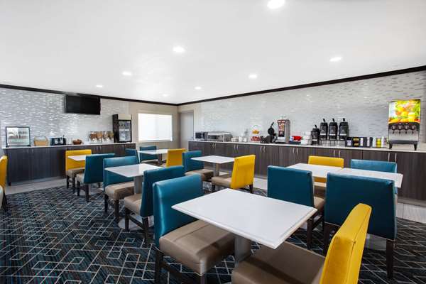  - La Quinta Inn Peru - I-80, Exit 75