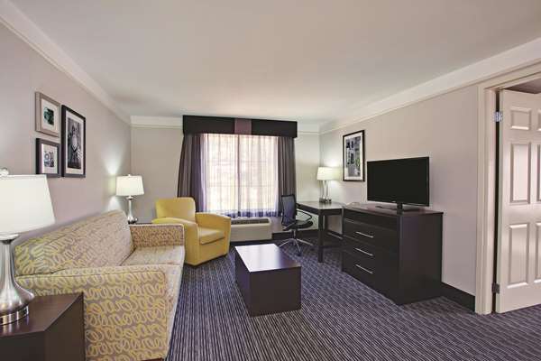 Suite - La Quinta Inn & Suites Stevenson Ranch - I-5, Exit 167