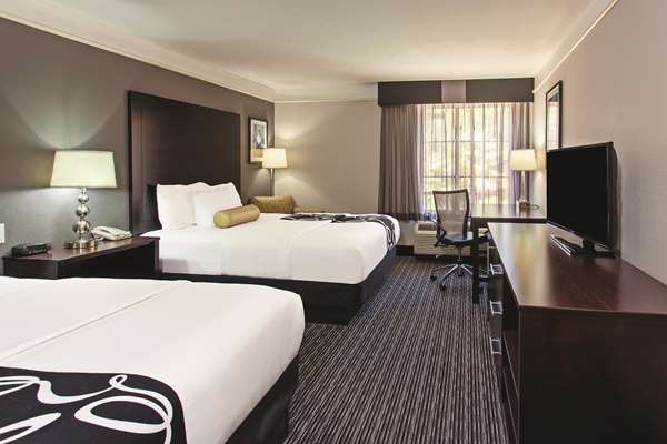  - La Quinta Inn & Suites Stevenson Ranch - I-5, Exit 167