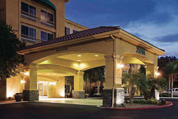 Exterior view - La Quinta Inn & Suites Stevenson Ranch - I-5, Exit 167