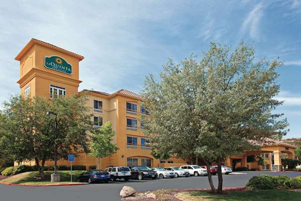 Exterior view - La Quinta Inn & Suites Stevenson Ranch - I-5, Exit 167