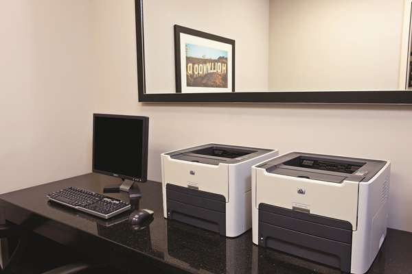 Conference Area - La Quinta Inn & Suites Stevenson Ranch - I-5, Exit 167