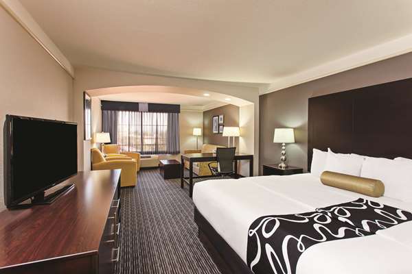  - La Quinta Inn & Suites Stevenson Ranch - I-5, Exit 167