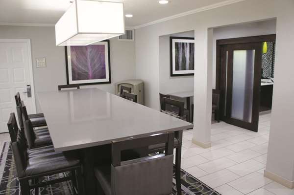  - La Quinta Inn El Dorado