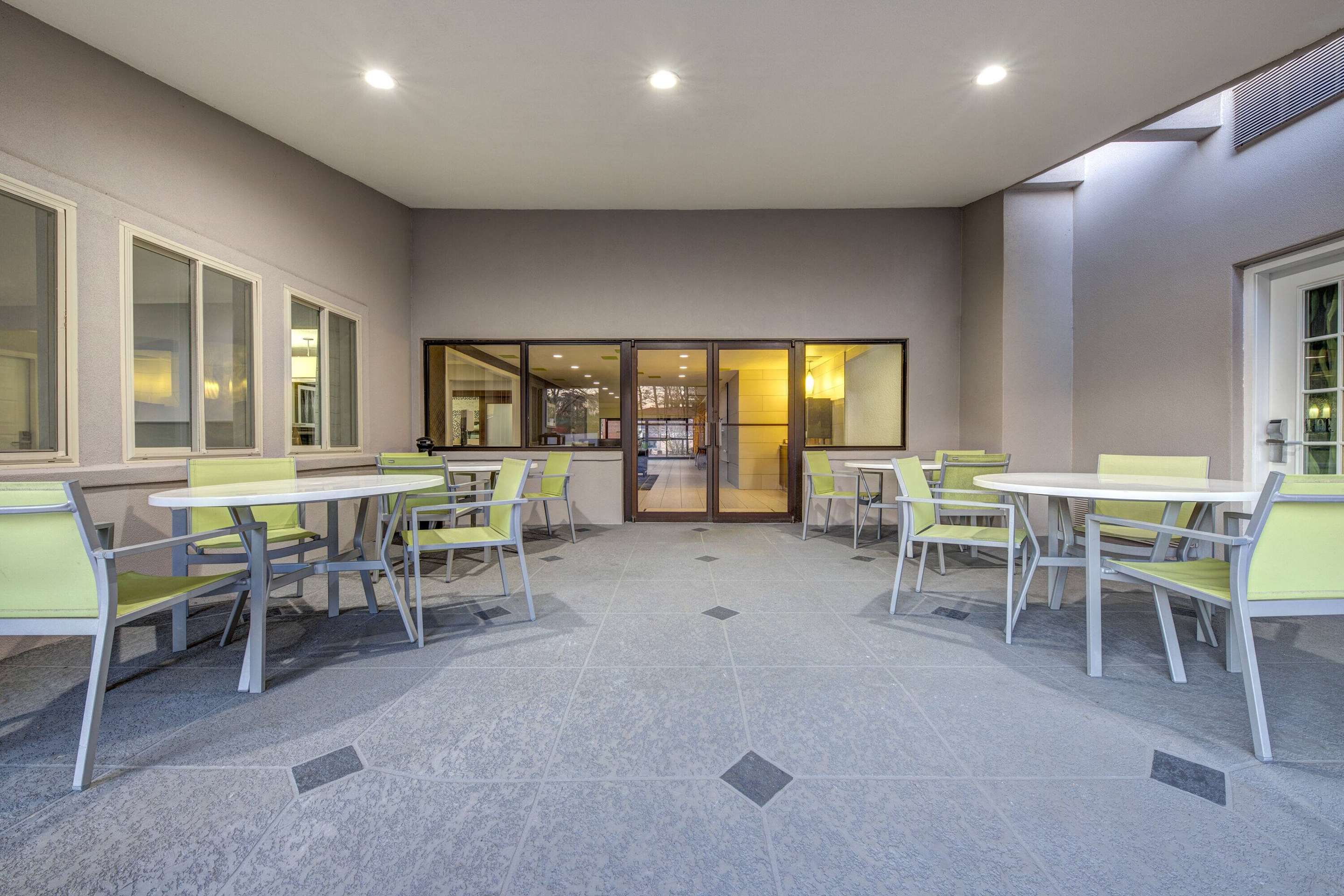 Property amenity | La Quinta Inn by Wyndham El Dorado