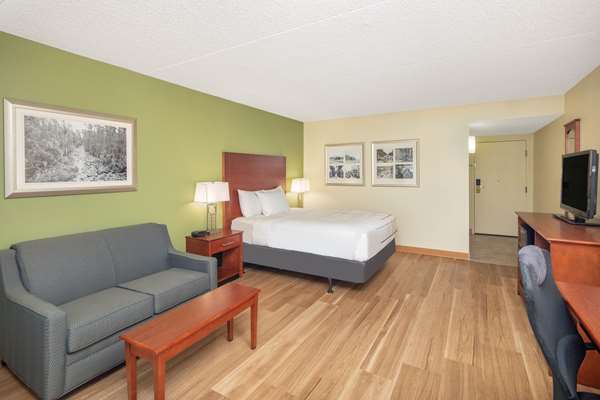  - Wingate by Wyndham Hotel Valdosta - I-75, Exit 18