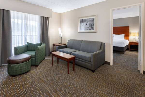 Suite - Wingate by Wyndham Hotel Valdosta - I-75, Exit 18