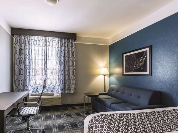 Suite - La Quinta Inn & Suites Webster