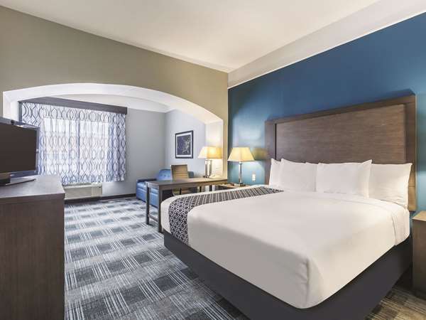  - La Quinta Inn & Suites Webster