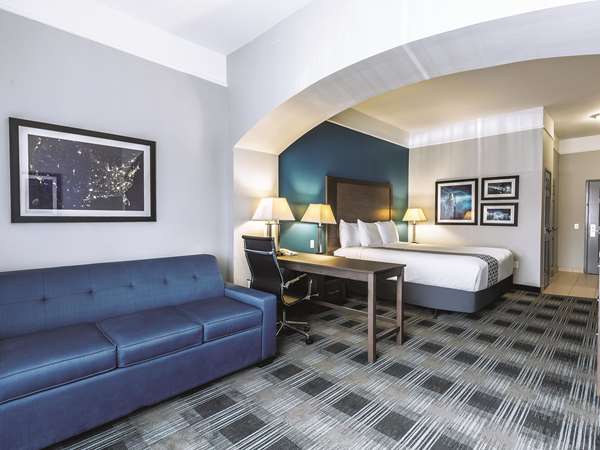  - La Quinta Inn & Suites Webster