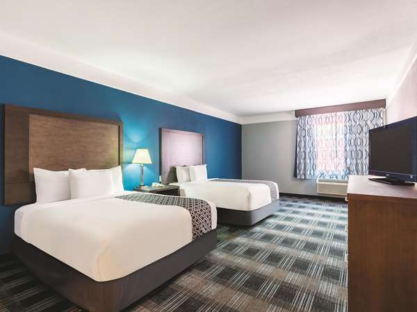  - La Quinta Inn & Suites Webster