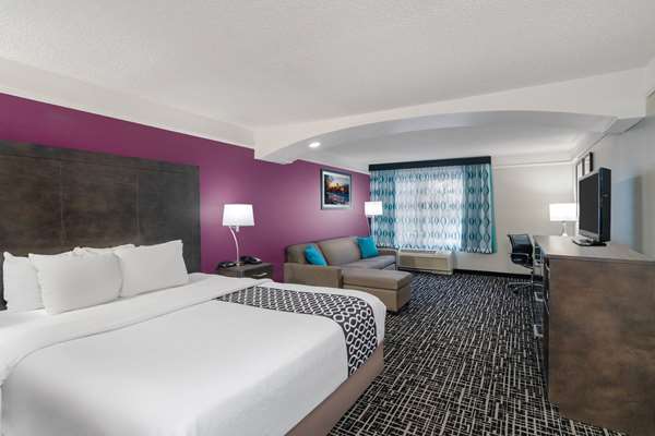Suite - La Quinta Inn & Suites Albany Airport Latham - I-87, Exit 6