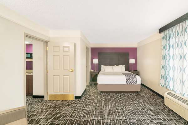 Suite - La Quinta Inn & Suites Albany Airport Latham - I-87, Exit 6