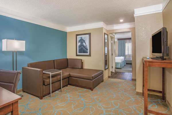 - La Quinta Inn & Suites Elizabethtown - I-65, Exit 94