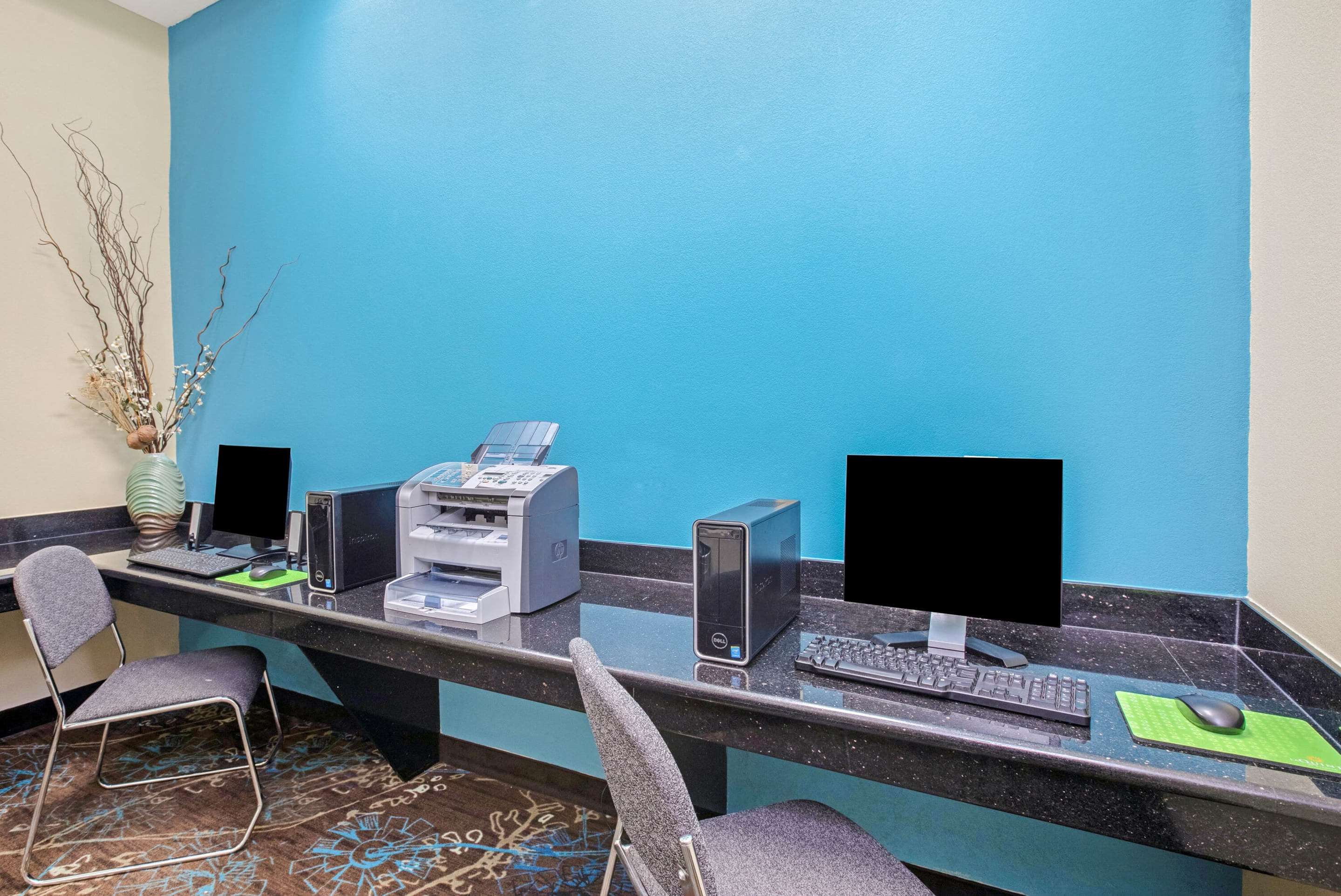 Business Center | La Quinta Inn & Suites by Wyndham Corpus Christi Airport