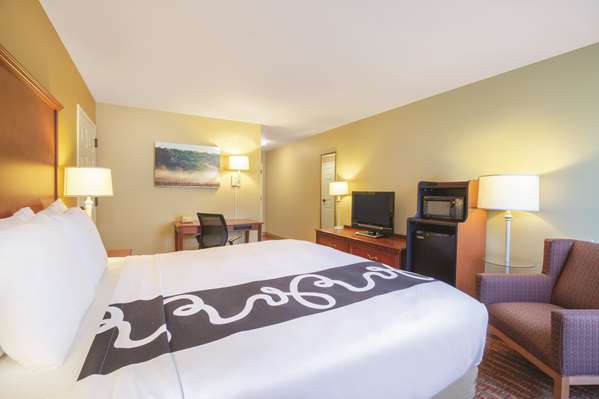  - La Quinta Inn & Suites Bentonville - I-49, Exit 85