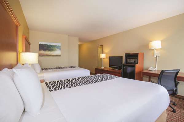  - La Quinta Inn & Suites Bentonville - I-49, Exit 85