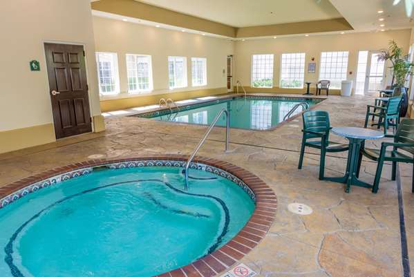 Pool - La Quinta Inn & Suites Bentonville - I-49, Exit 85