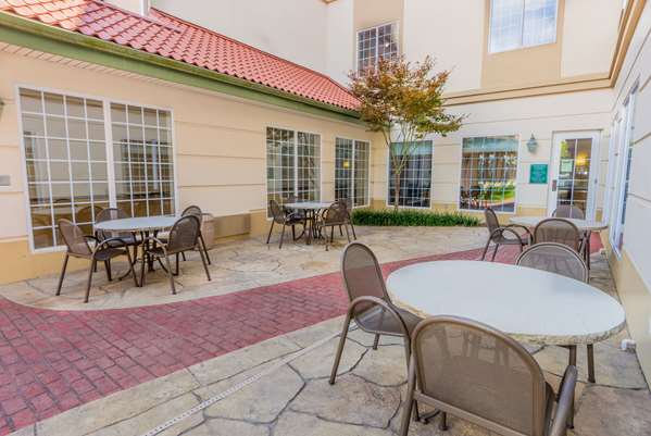  - La Quinta Inn & Suites Bentonville - I-49, Exit 85