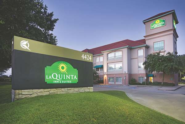 Exterior view - La Quinta Inn & Suites Clay Road Houston