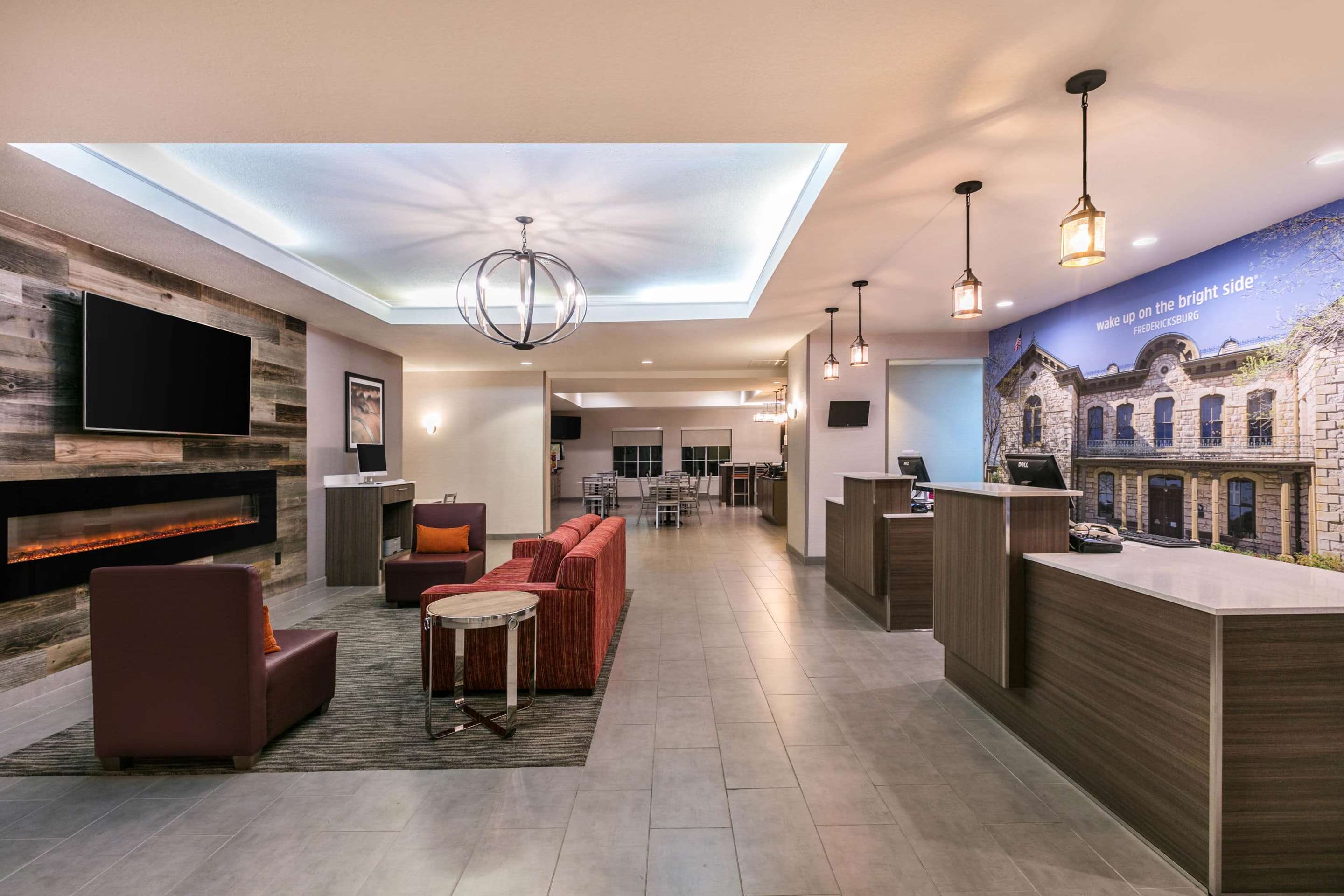 Lobby | La Quinta by Wyndham Fredericksburg