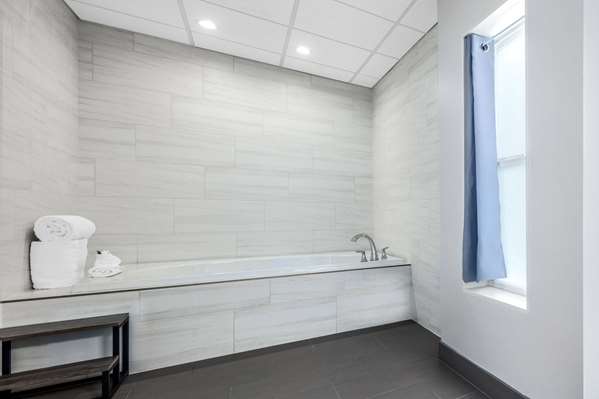  - La Quinta Inn Lynnwood - I-5, Exit 181