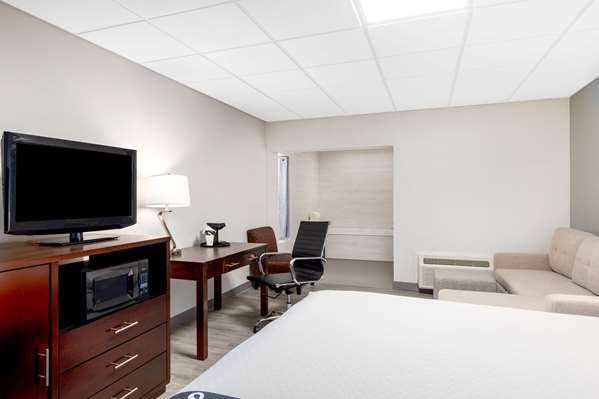 Suite - La Quinta Inn Lynnwood - I-5, Exit 181