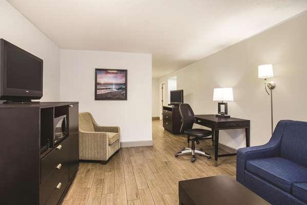  - La Quinta Inn & Suites Daytona Beach