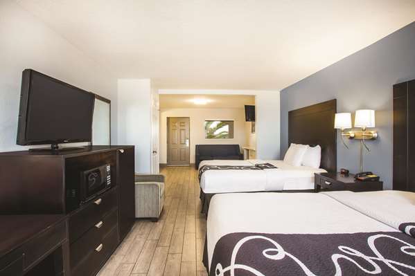 Suite - La Quinta Inn & Suites Daytona Beach