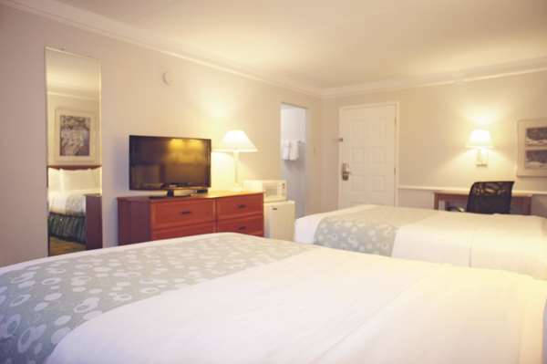  - La Quinta Inn Lenexa - I-35, Exit 224