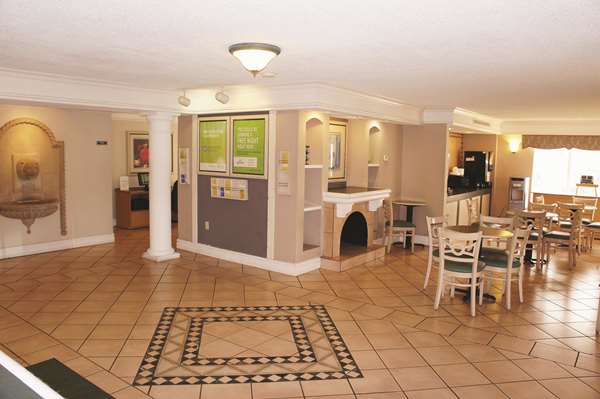  - La Quinta Inn Lenexa - I-35, Exit 224