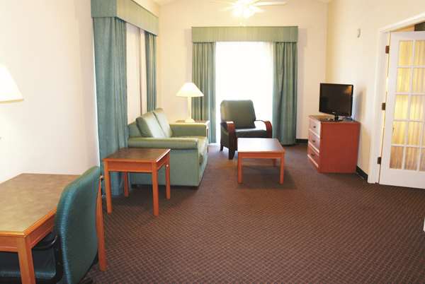 Suite - La Quinta Inn Lenexa - I-35, Exit 224