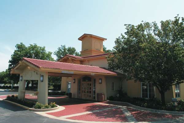 Exterior view - La Quinta Inn Lenexa - I-35, Exit 224