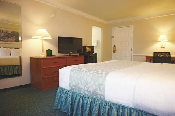  - La Quinta Inn Lenexa - I-35, Exit 224