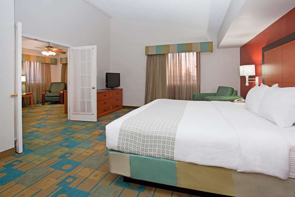 LA QUINTA INN CHEYENNE-guestroom-Guest Room,Suite,On-Site.jpg