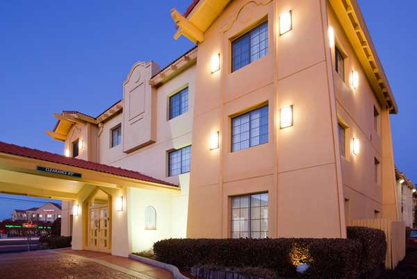 Exterior view - La Quinta Inn Airport Albuquerque - I-25, Exit 222