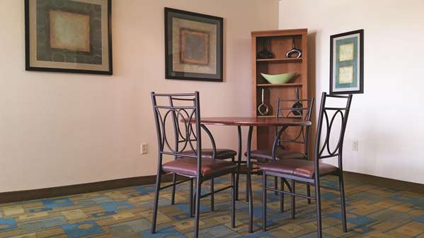 Suite - La Quinta Inn Airport Albuquerque - I-25, Exit 222