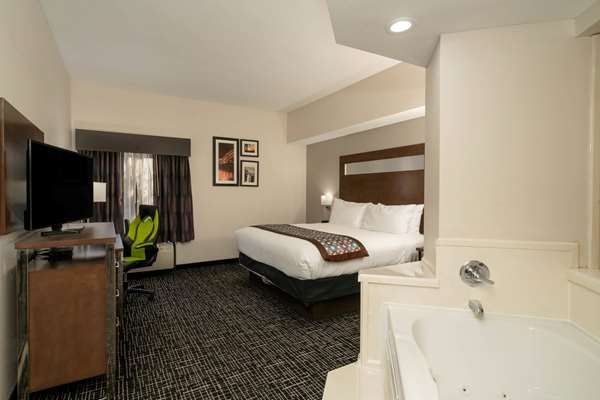  - Wingate by Wyndham Sycamore View Memphis - I-40, Exit 12