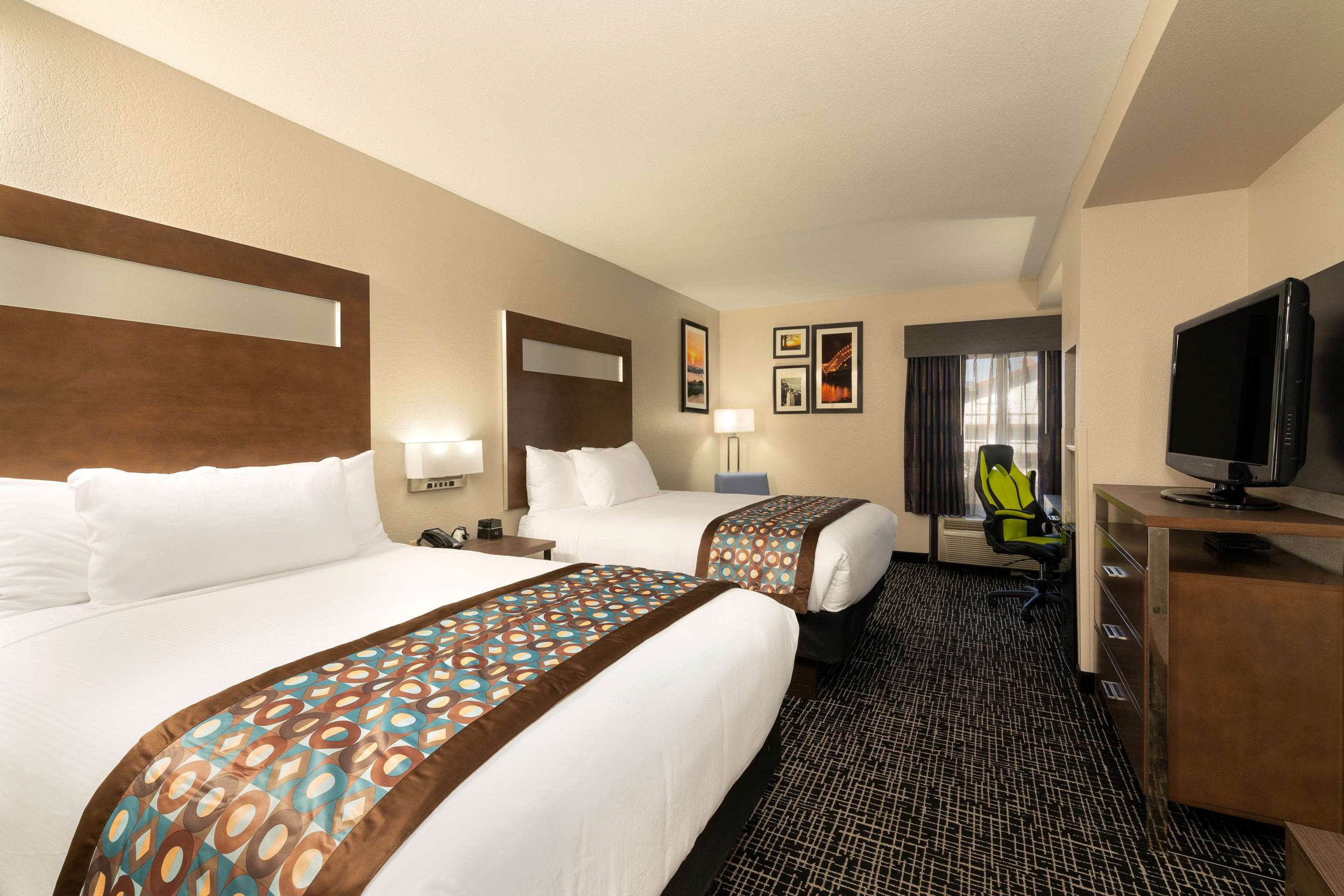 Guest room