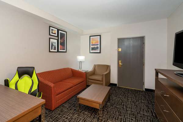 Suite - Wingate by Wyndham Sycamore View Memphis - I-40, Exit 12