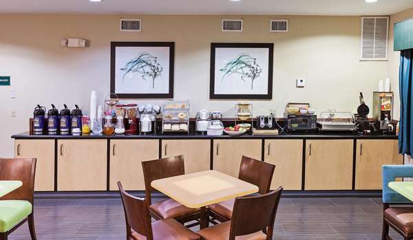  - La Quinta Inn & Suites Pasadena