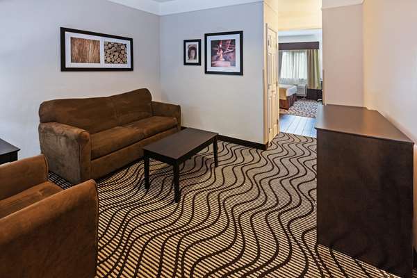  - La Quinta Inn & Suites Pasadena