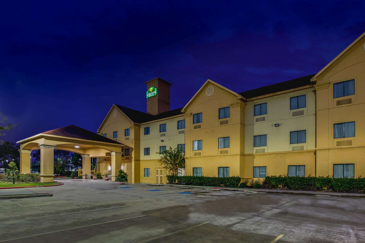 La Quinta Inn & Suites Pasadena, TX See Discounts