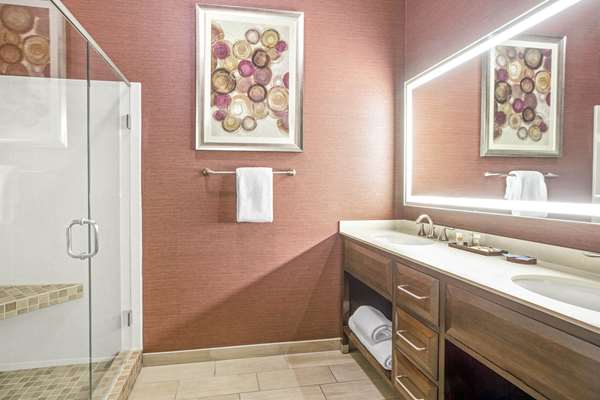  - La Quinta Inn & Suites Paso Robles