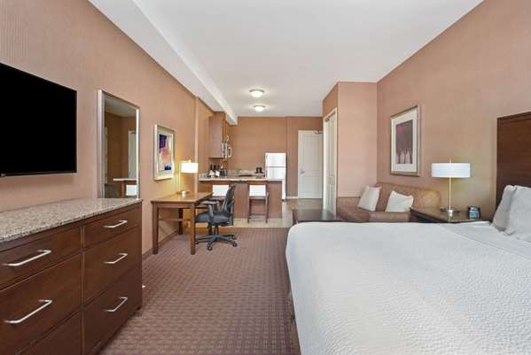 Suite - La Quinta Inn & Suites Paso Robles