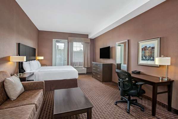 Suite - La Quinta Inn & Suites Paso Robles