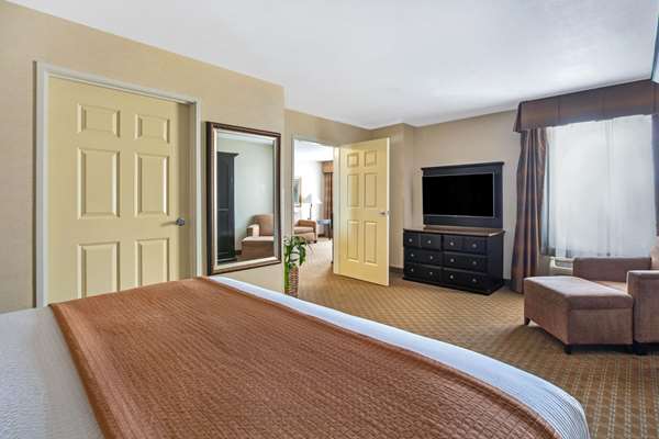 Suite - La Quinta Inn & Suites Paso Robles