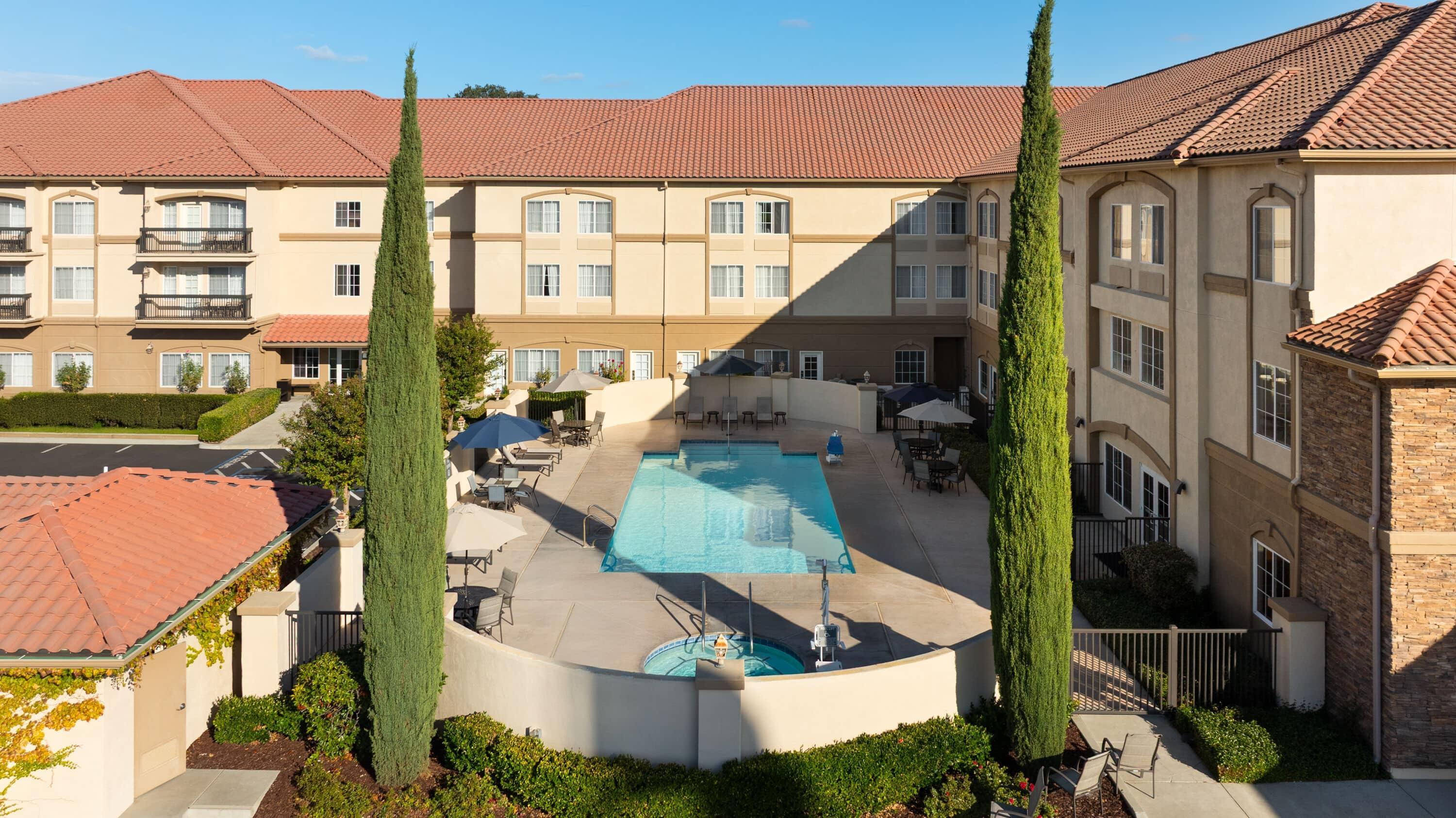 Pool - indoor | La Quinta Inn & Suites by Wyndham Paso Robles