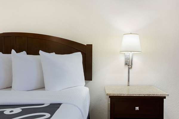  - La Quinta Inn Southwest Springfield